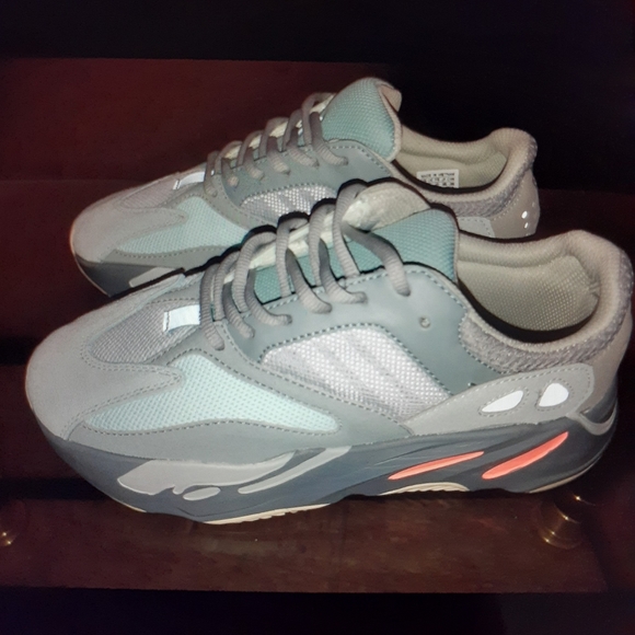 Yeezy Boost Interia 700